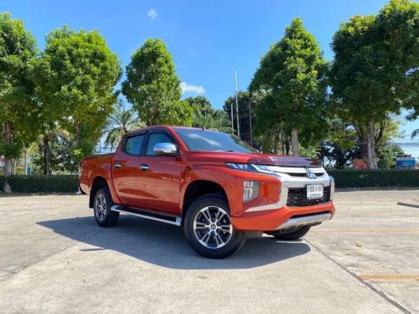 ปี2019  MITSUBISHI TRITON 4ประตู  2.4 MIVEC GLS PLUS  MT  สภาพป้ายแดง